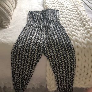 Black & cream jumper